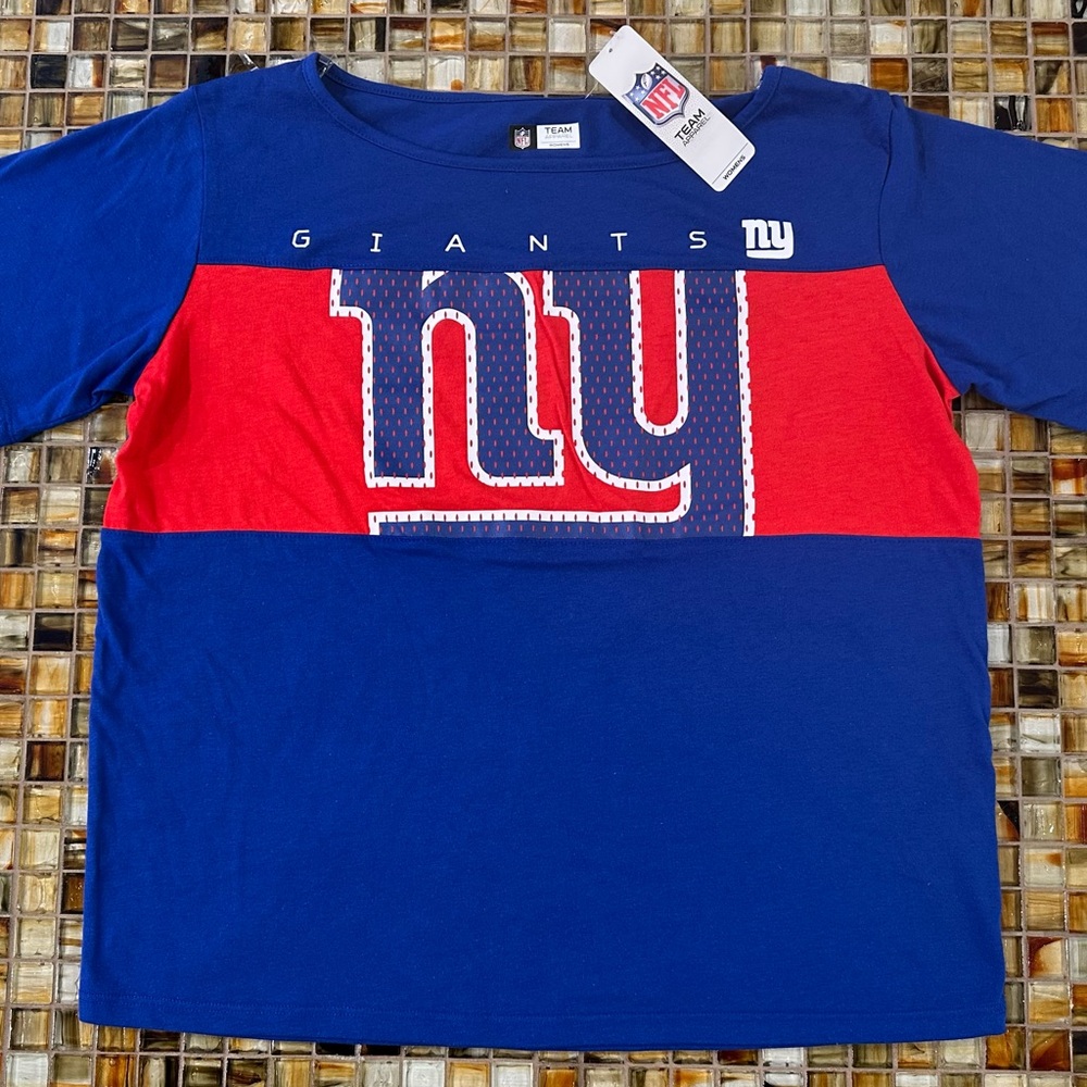 NWT Women’s New York Giants Short Sleeve Crop Top~Large~$36~NFL Team Apparel